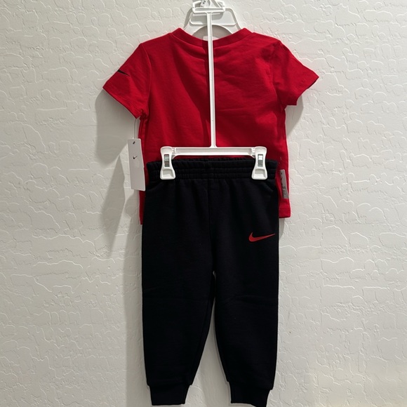 Nike Swoosh Just Do it 2 pc Set - Picture 2 of 3